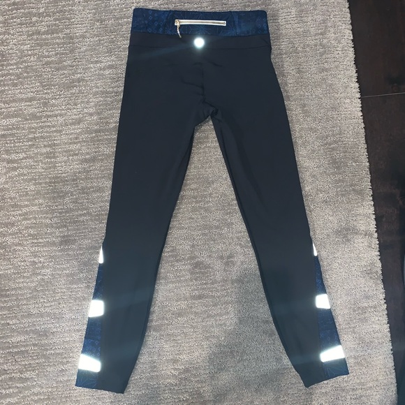 Lululemon Leggings Cropped Reflective - Picture 3 of 5